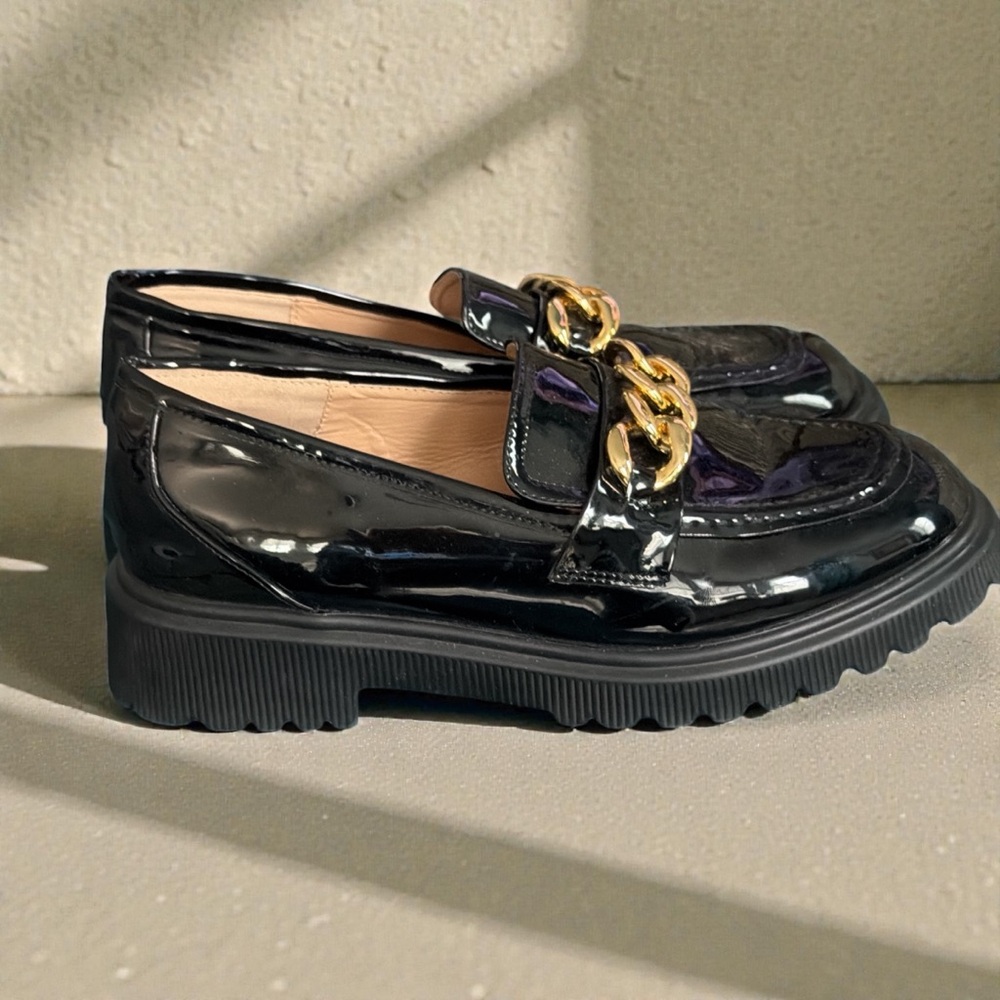 INC International Concepts Black Patent Loafers with Gold Chain Size 10W - Picture 3 of 4